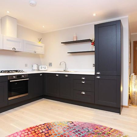 Joivy Elegant Home At The Heart Of The Royal Mile Edinburgh Exterior photo